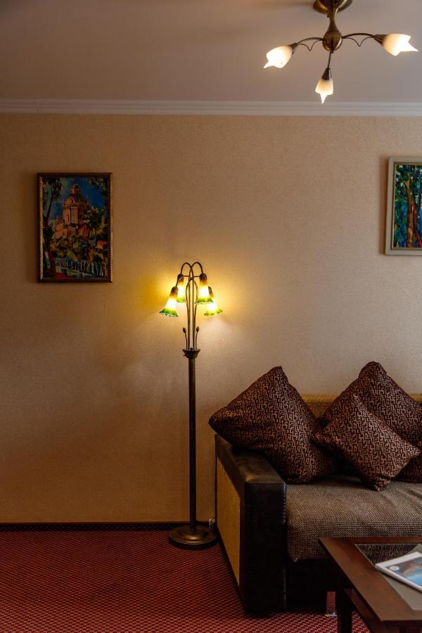 Argo Hotell Lviv Eksteriør bilde